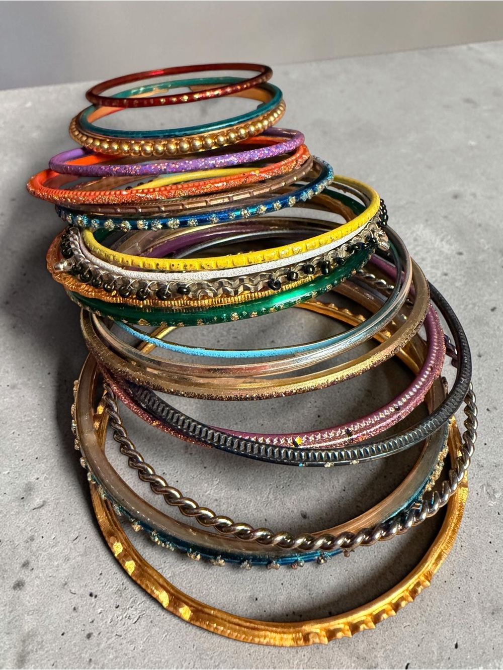 20 Mixed Color Metal and Enamel Women’s Bangle Bracelet Set